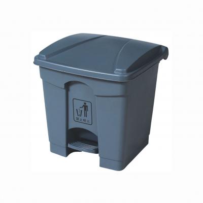  plastic trash can with pedal